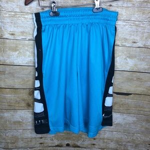 Men’s Nike athletic shorts size medium